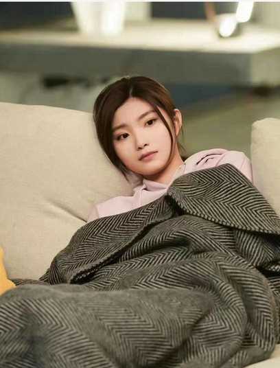 赖猫的狮子倒影李雨婷