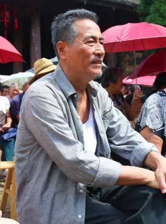 春天的马拉松方向明