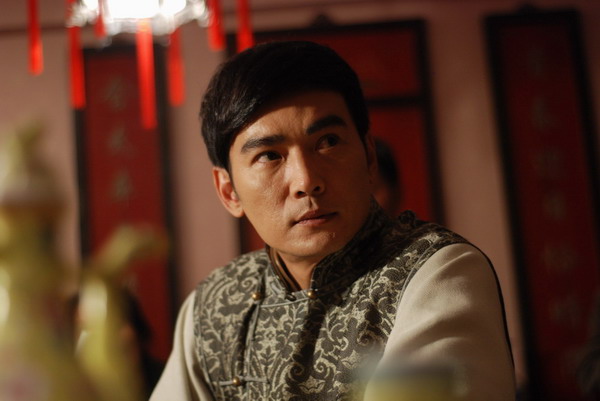 越境荣立仁的扮演者是焦恩俊