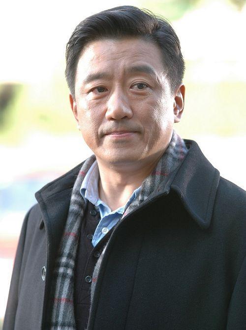 双城生活郝建国