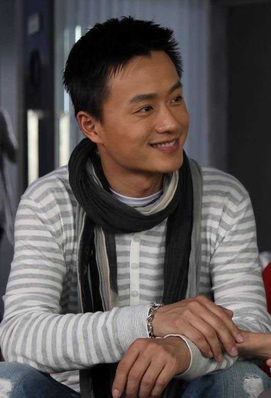 爱上女主播李朝阳