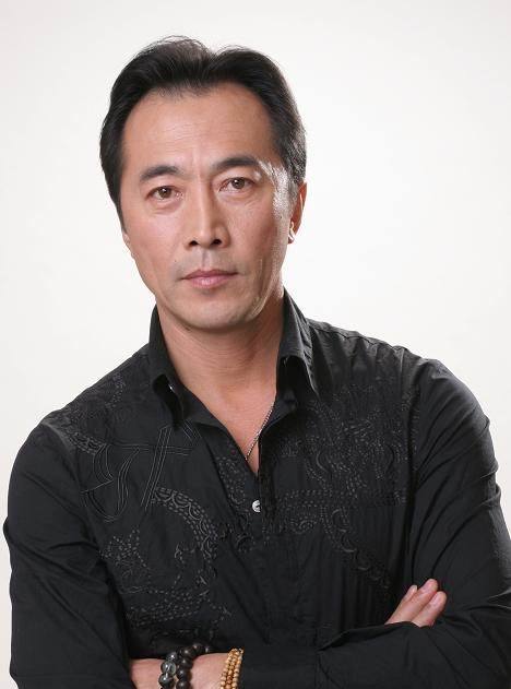 给点阳光就灿烂傅明