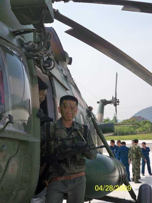 鹰隼大队伍维涛