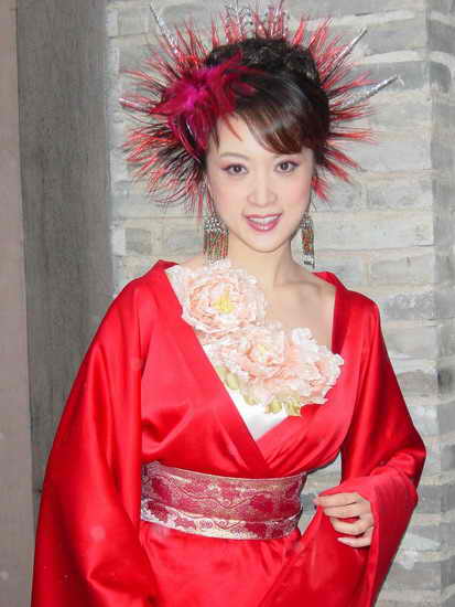 喜气洋洋猪八戒红梅傲雪