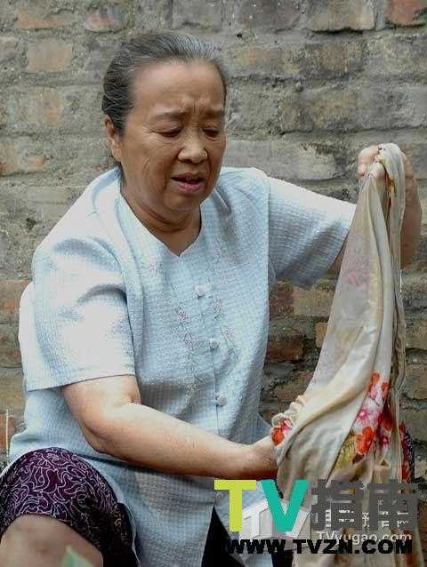 三七撞上二十一翟母