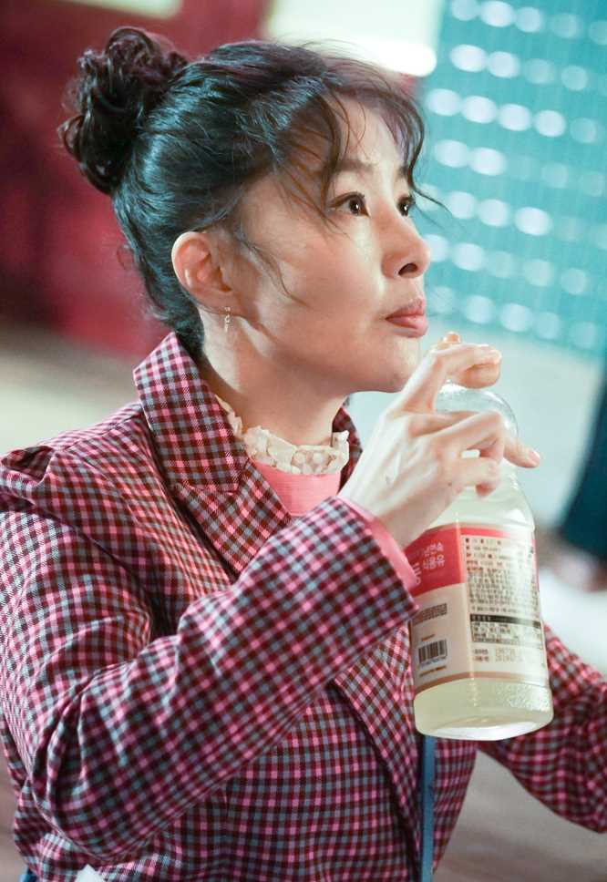 油腻的浪漫蔡雪子