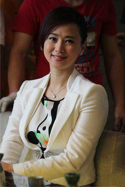 爸爸是条龙林娇杨