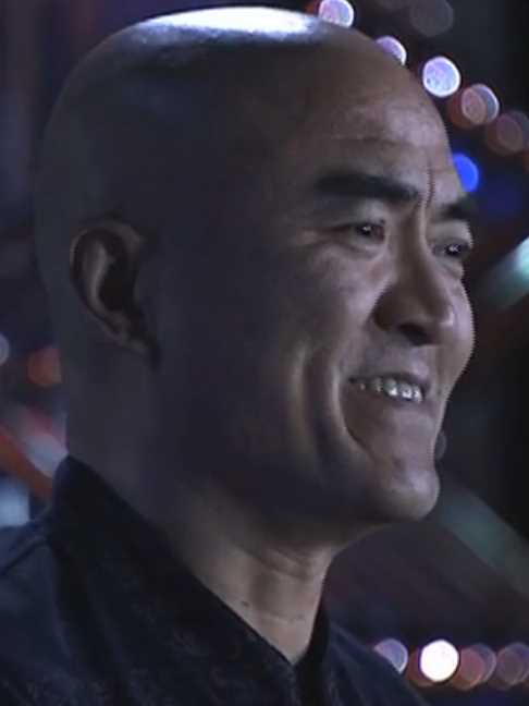 疯狂的背后吕焕