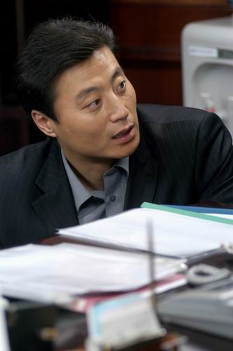 曹老板的十八个秘书曹华