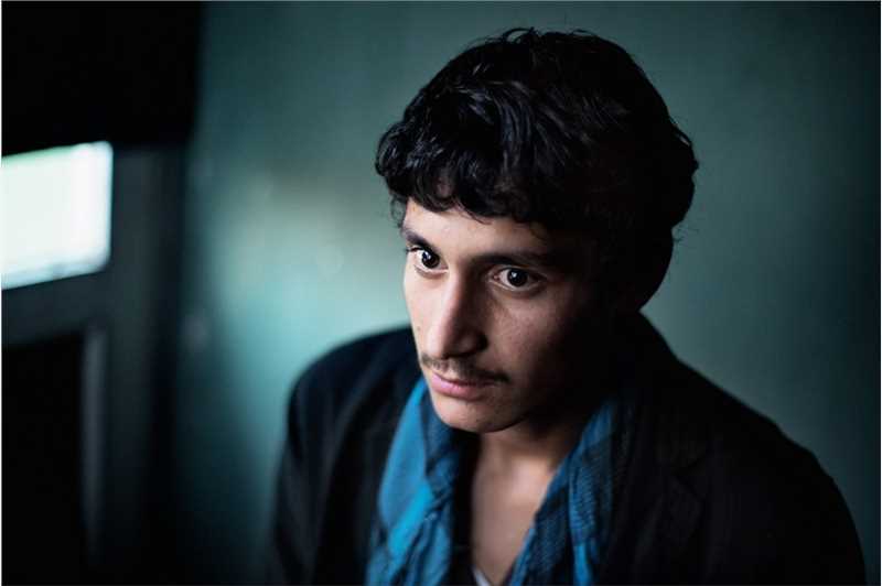 世界之间塔里克