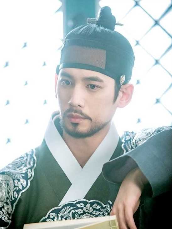 新入史官具海玲李真