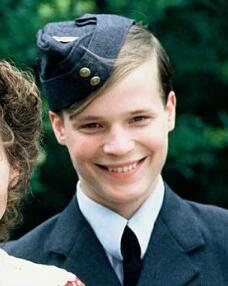 烈日长虹卡瑞尔