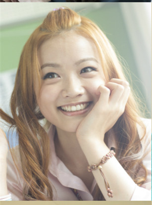 伤痕累累的恶魔藤冢优里亚