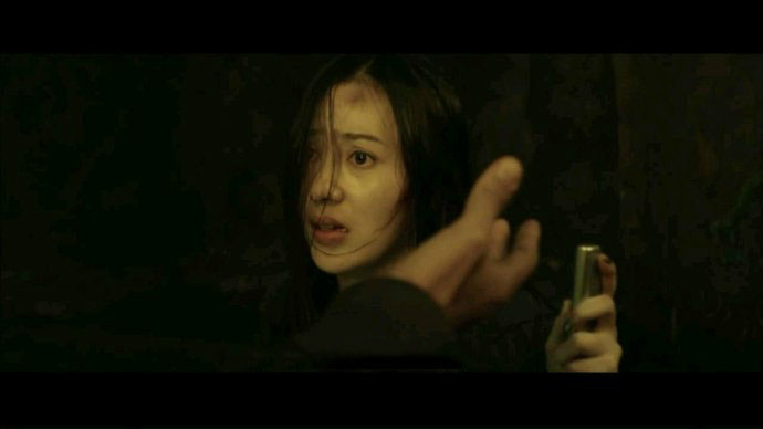 枕边有张脸小静