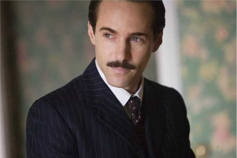 时尚先锋香奈儿亚瑟·卡保