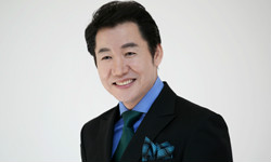 玫瑰色的恋人们李俊国