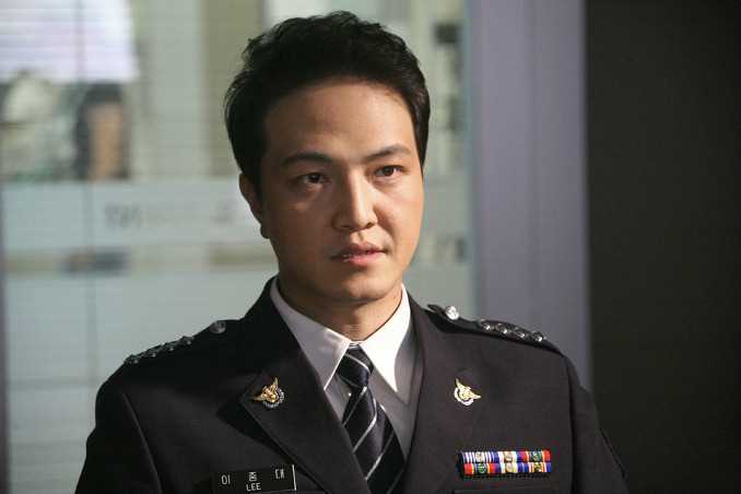 遗憾的都市李濡灿