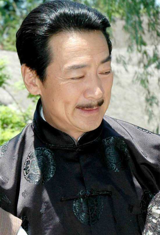 女人何苦为难女人佟振海