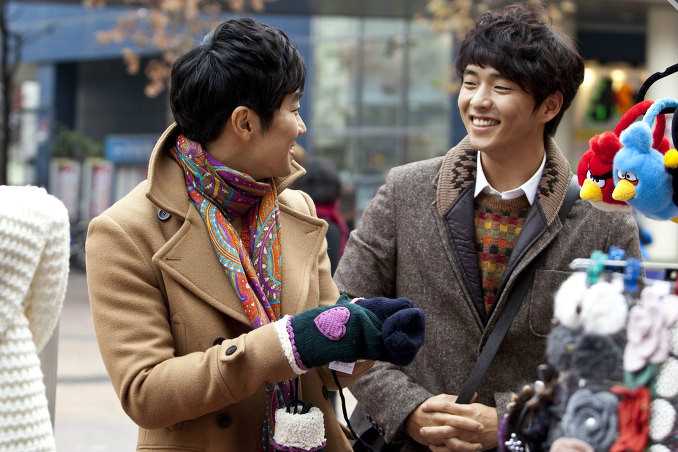 两个婚礼一个葬礼闵秀