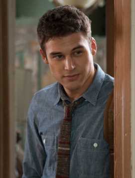 隔壁的男孩诺亚·桑德博恩