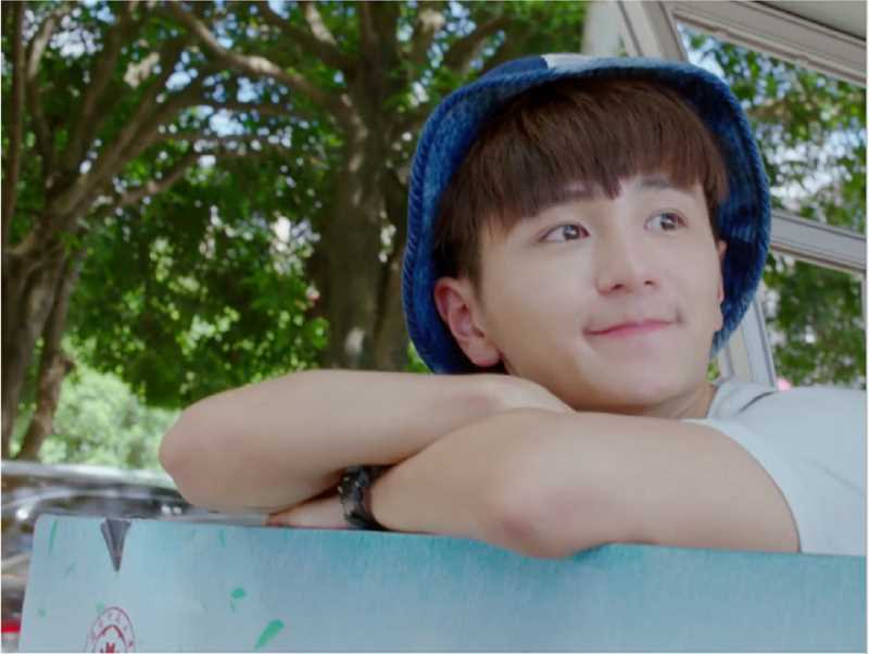 校花的泳装派对王凯