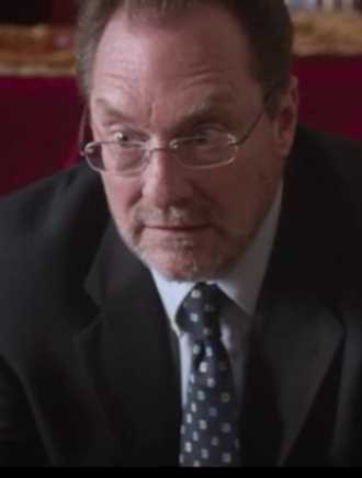 你好,我叫多蕾丝托德