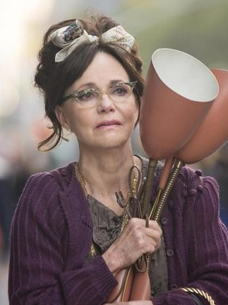 你好,我叫多蕾丝多蕾丝