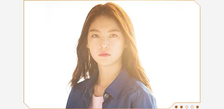 Circle:相连的两个世界韩静妍