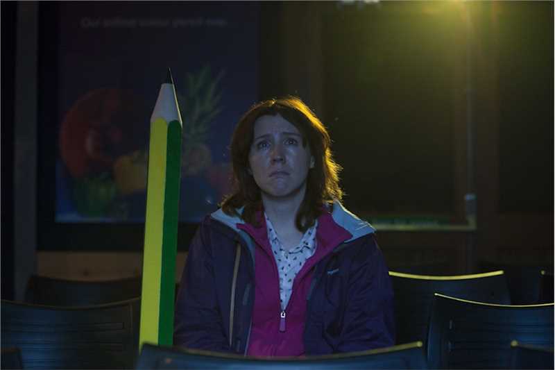 迫日营救Commander Roberts