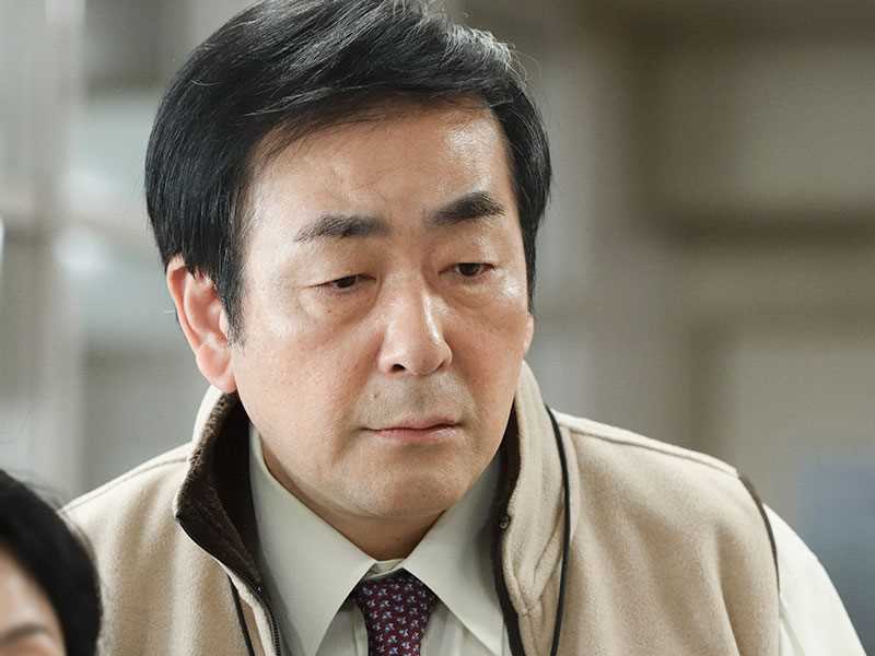 崩坏的教育现场战斗的校园律师曽根崎启介