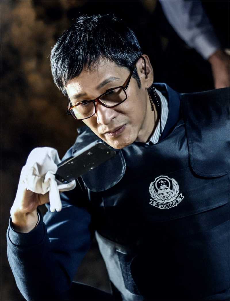 阳光之下陈瑾岩