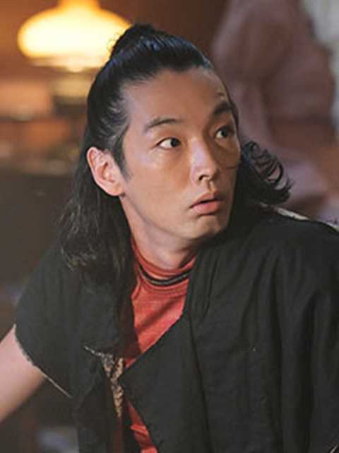 岸边露伴一动不动 真人剧志士十五