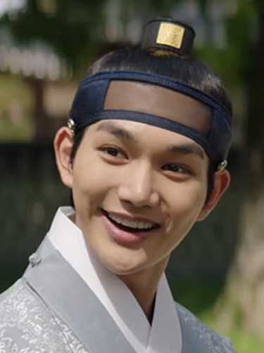 王后伞下武矸大君