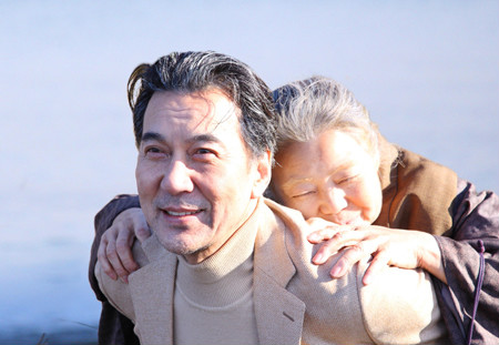 我的母亲手记伊上洪作