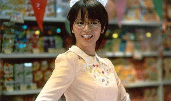 春田花花同学会火锅店知客的扮演者是梁咏琪