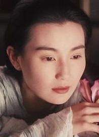 东邪西毒大嫂的扮演者是张曼玉