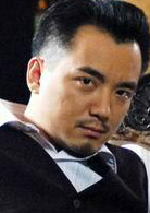 风月·恶之花查良钟的扮演者是向能