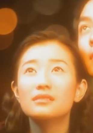 玻璃之城任葆琳