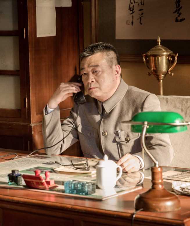 奔腾年代吴学谦