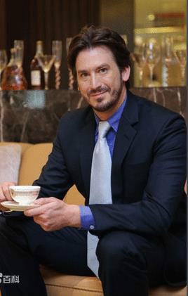 杜拉拉升职记何好德