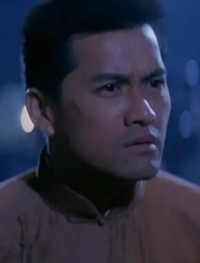 岁月风云之上海皇帝陆月生的扮演者是吕良伟