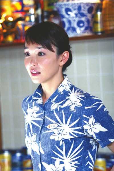 蓝色矢车菊桑云