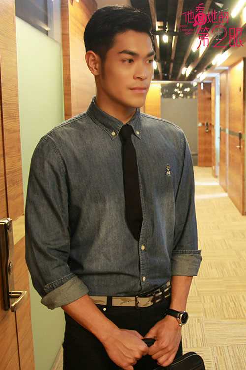 他看她的第2眼锺大禹