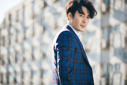 归还世界给你墨许的扮演者是王东