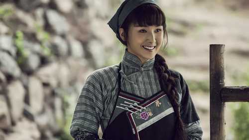 骡子和金子花姑的扮演者是黄曼