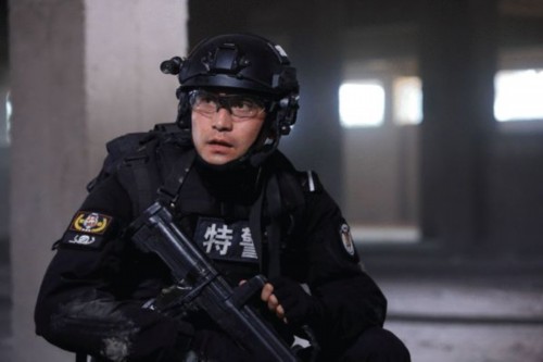 特警力量何苗的扮演者是李飞