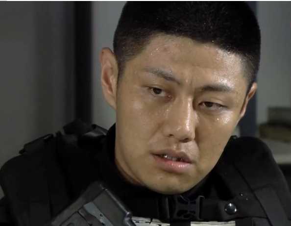 特警力量赵小黑的扮演者是赵荀