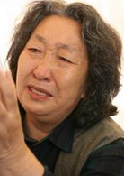 我的左手胡母的扮演者是彭玉