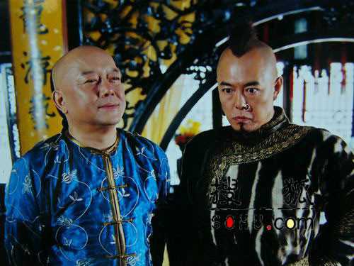 少年宝亲王董天乐的扮演者是王刚