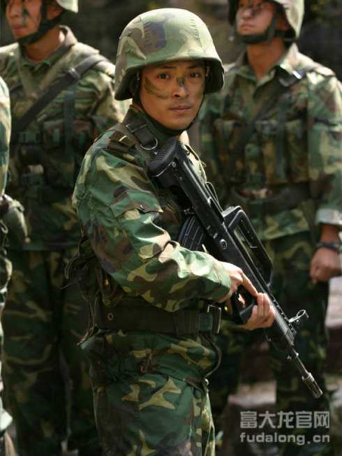 陆军特战队陶虎的扮演者是富大龙